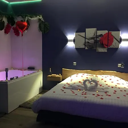 L Eden Et Sa Love Room Avec Balneotherapie Maisons-Alfort Exterior photo